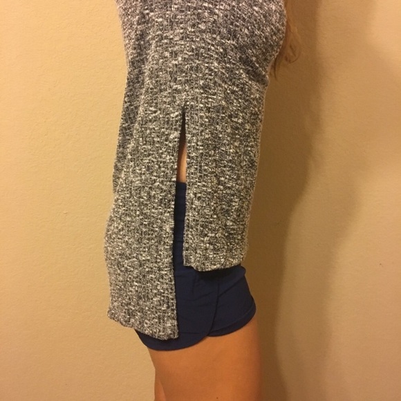 TEE - Picture 8 of 8